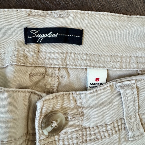 Supplies by Union Bay Cropped Cargo Pant Cream size 6 - Picture 2 of 5